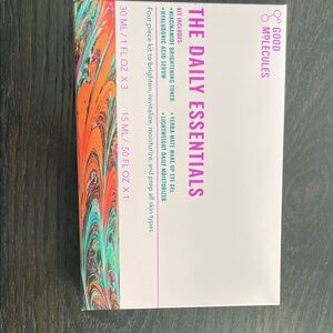 Good Molecules Daily Essentials Skincare Set - Multicolor